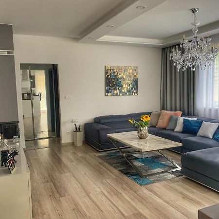 Modern 2 Bed House Near Bratislava With Parking Leilighet Rovinka Eksteriør bilde